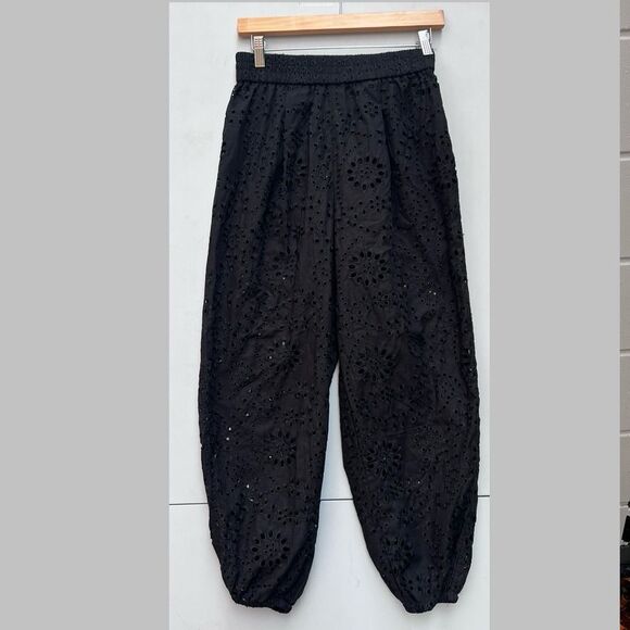 Peach EyeletJogger size Small